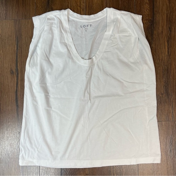LOFT white pleated shoulder tee SZ MED - Picture 1 of 5